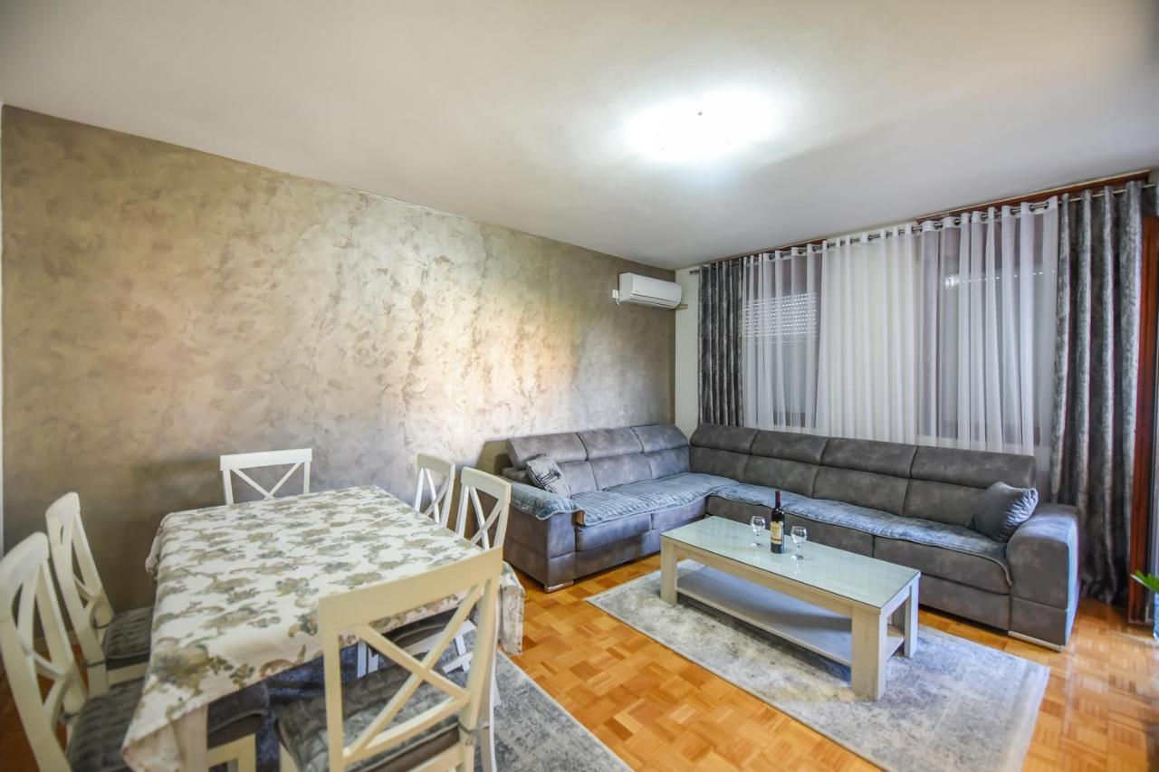 Apartman Vukcevic ポドゴリツァ エクステリア 写真